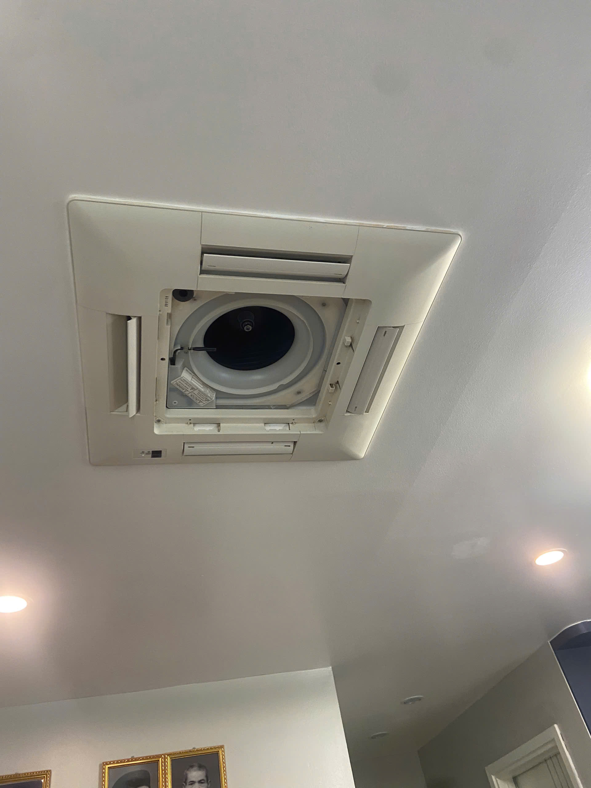 hu mua điều hòa cũ âm trần